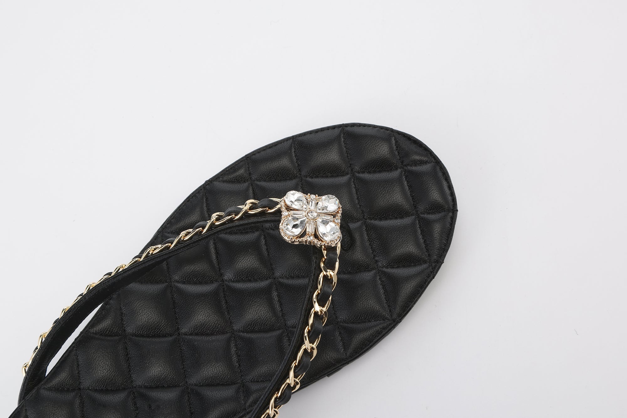 Black Diamond Buckle Chain Flip Flops