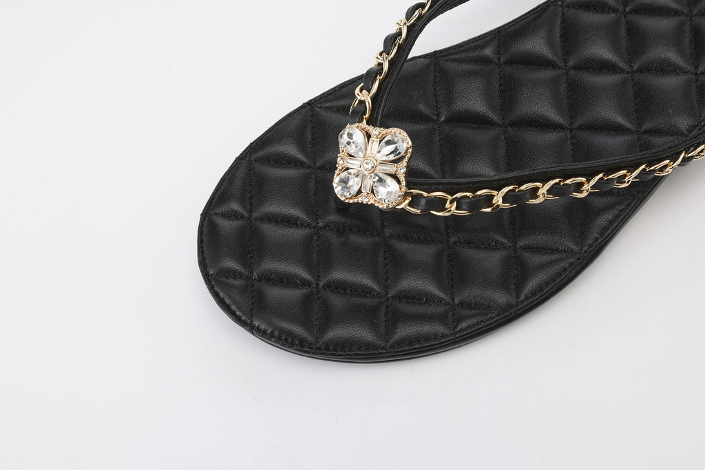 Black Diamond Buckle Chain Flip Flops