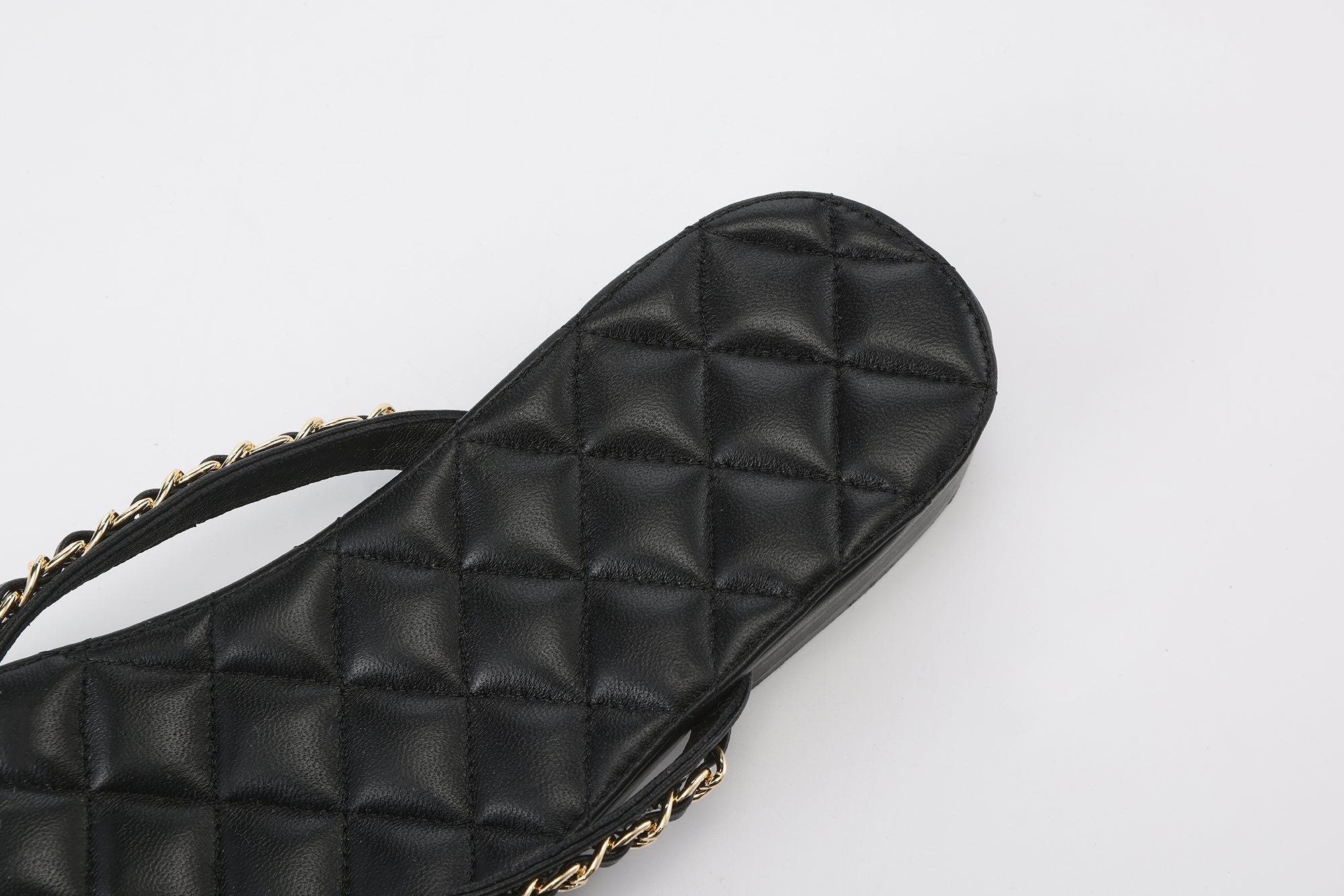 Black Diamond Buckle Chain Flip Flops