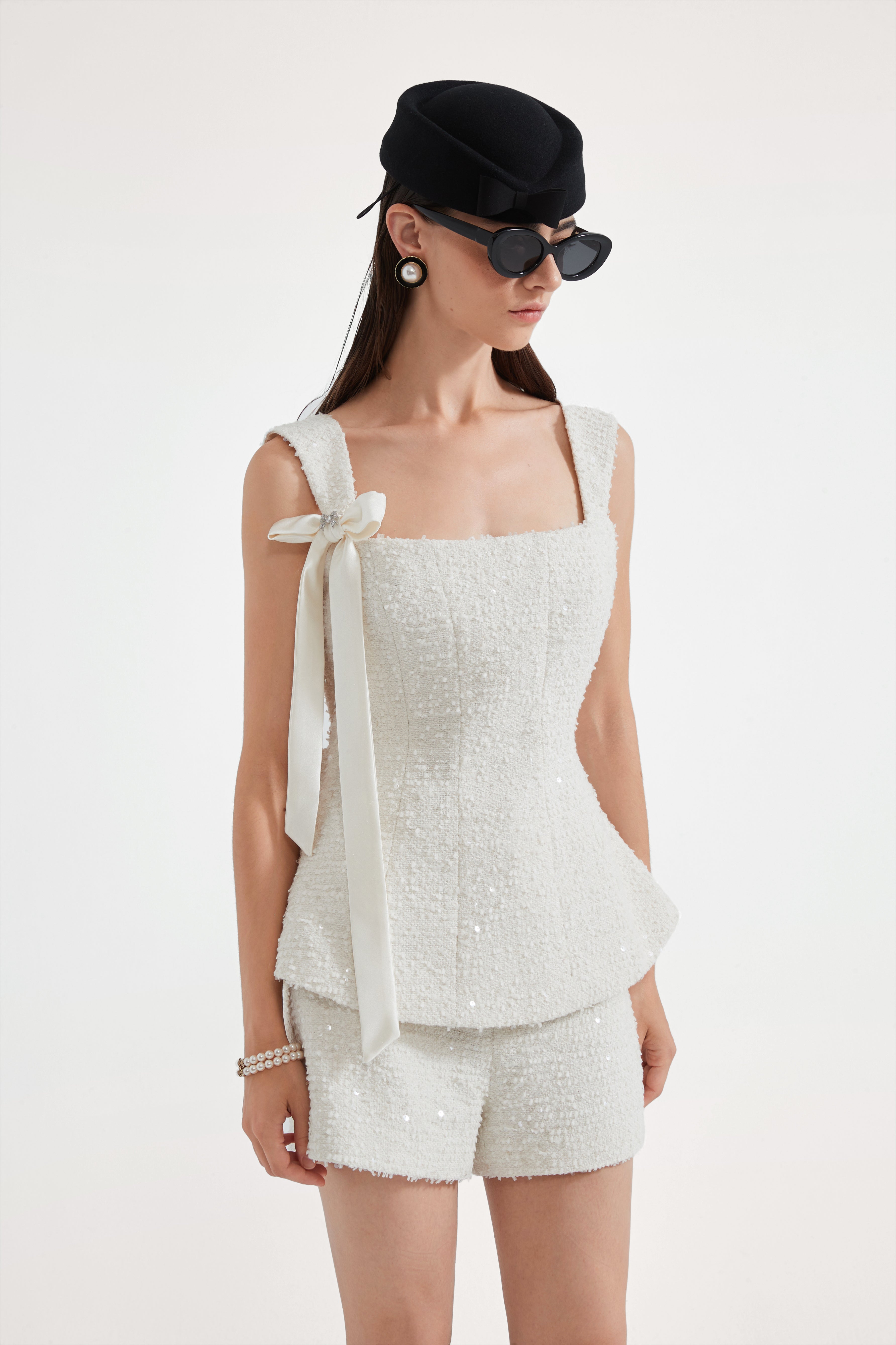 White Bow-Detailed Sleeveless Fitted Top