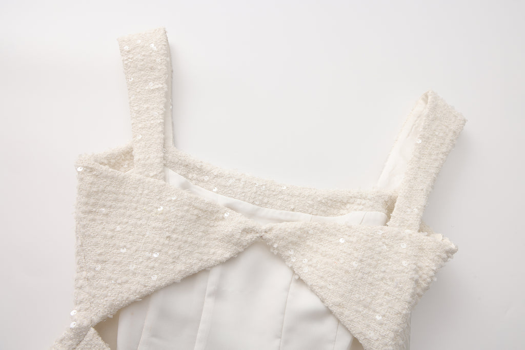 White Bow-Detailed Sleeveless Fitted Top