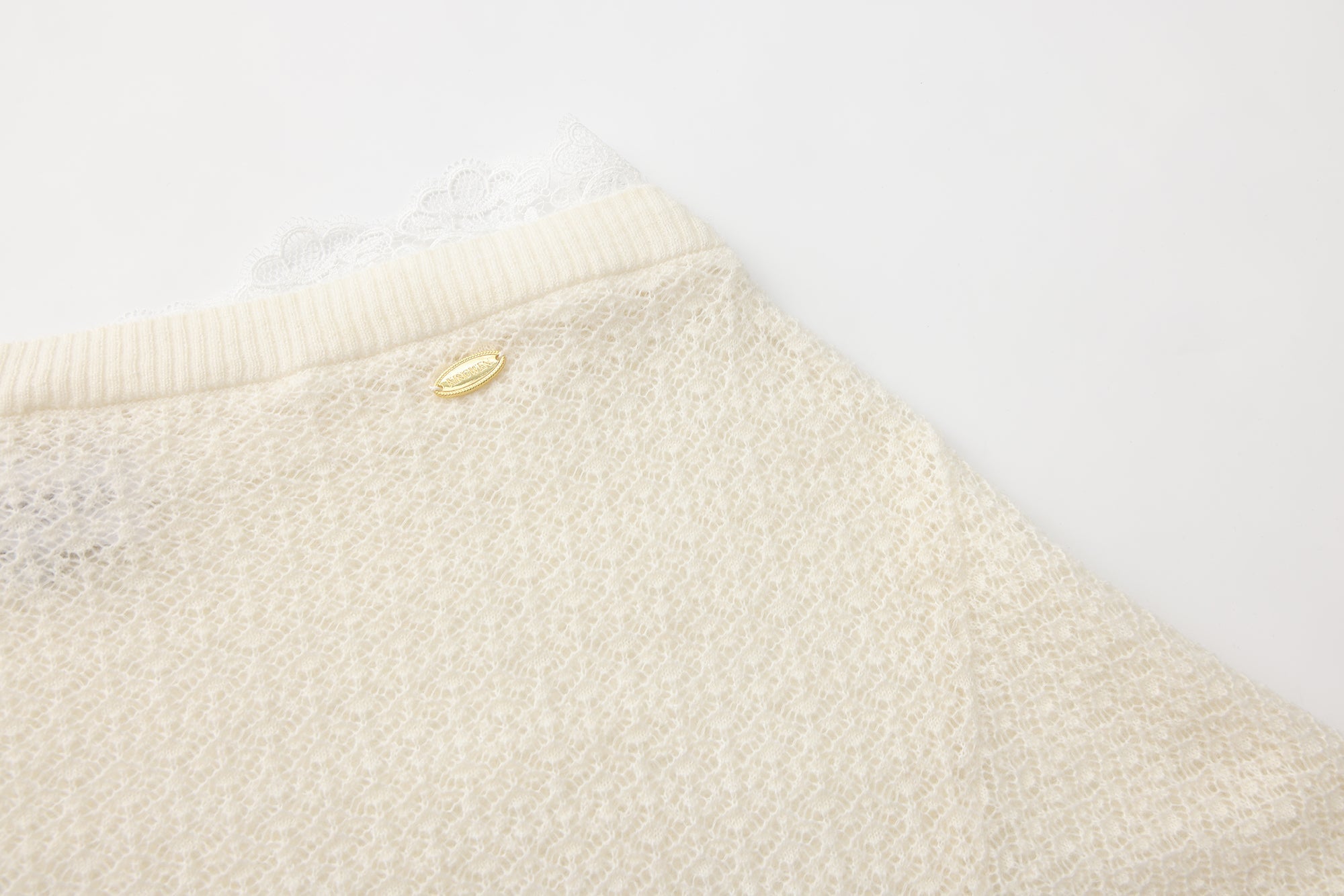 White Lace Panel Shell Knit Cardigan