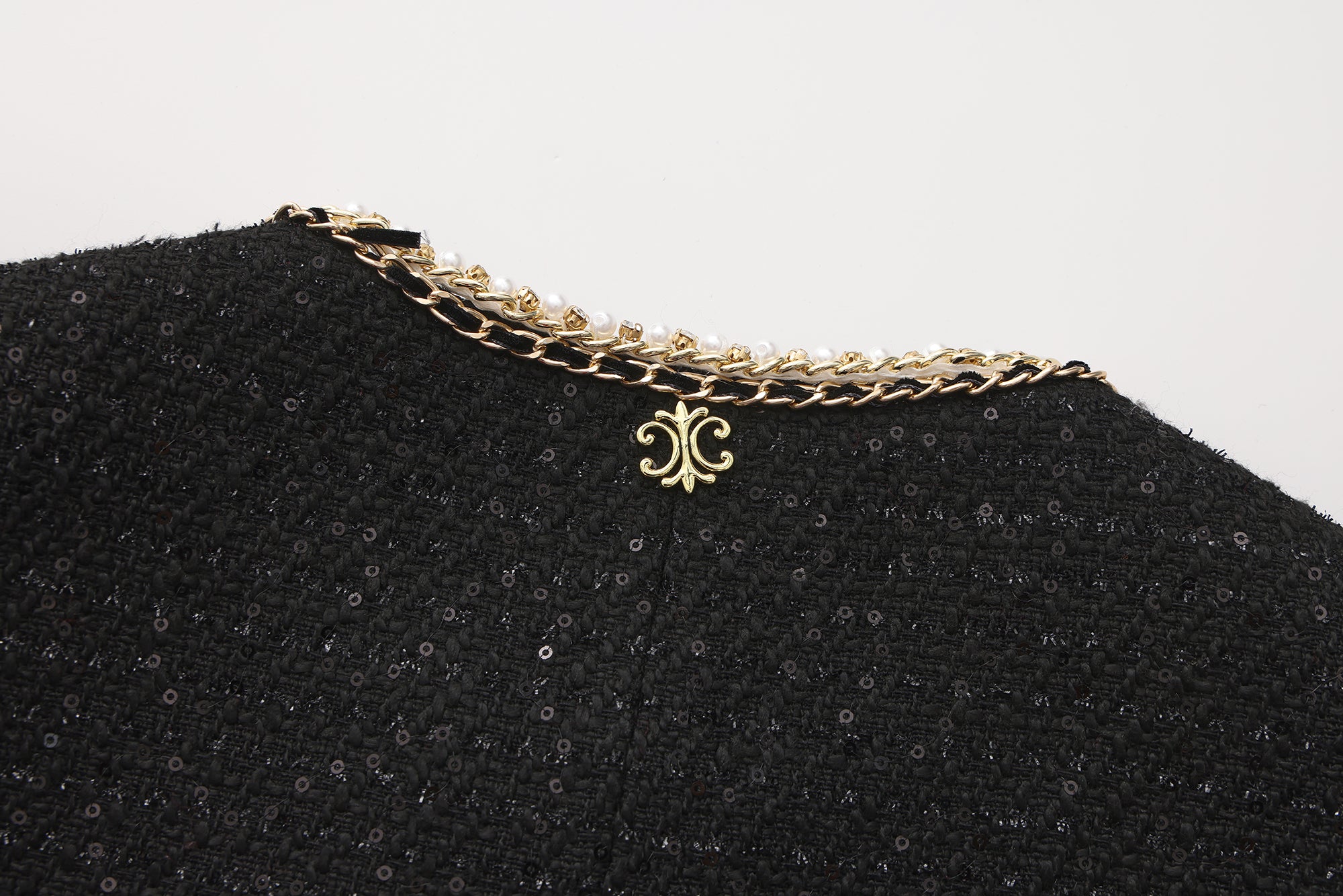 Black Round-Necked Small Fragrance Coat With Pockets