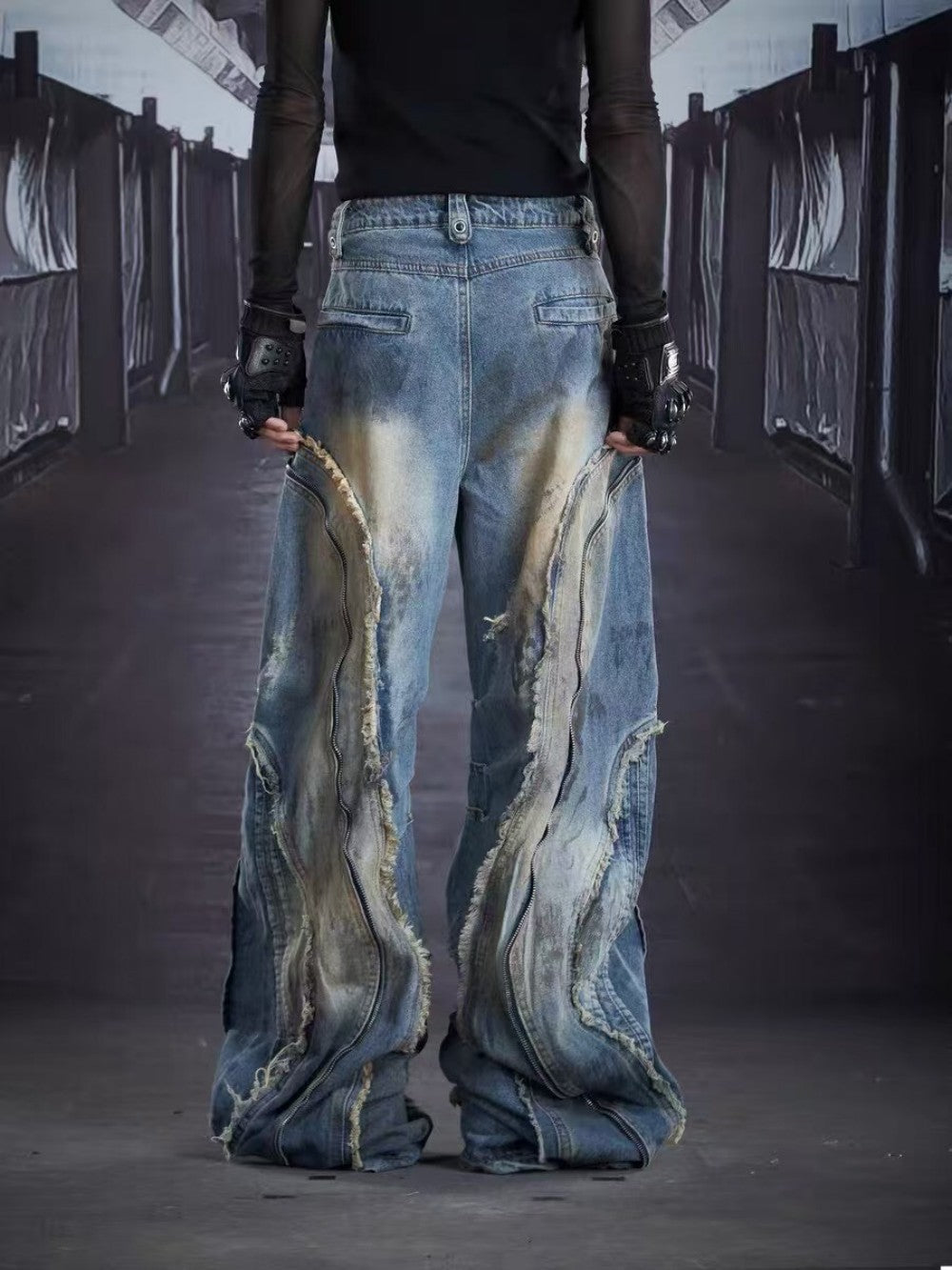 Baggy Curved Wave Distressed Denim Pants