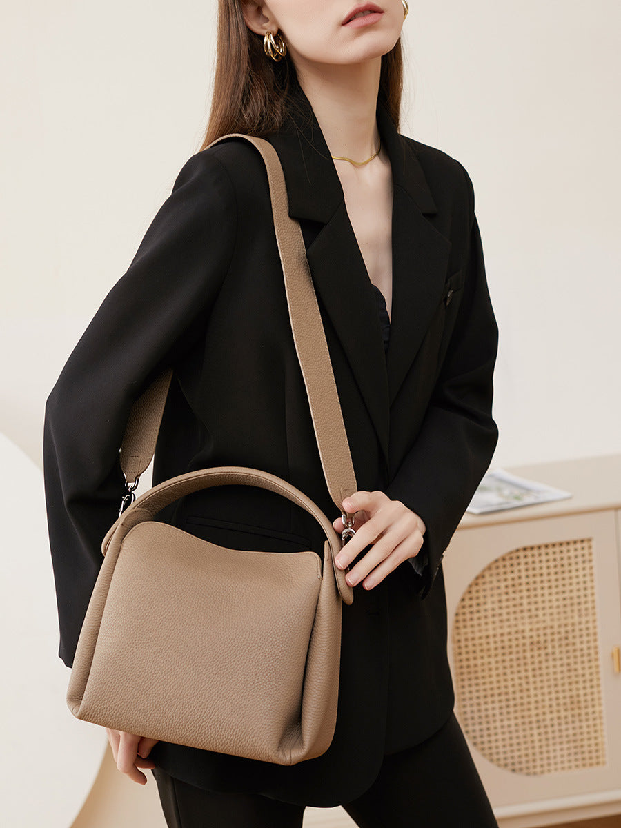 LISA FOLDED HANDBAG