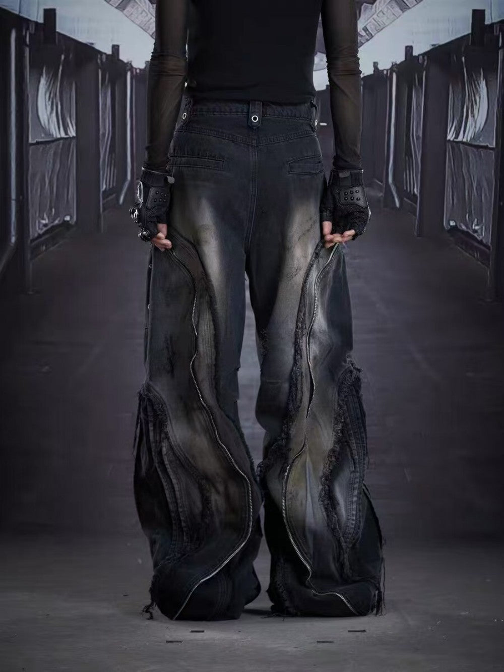 Baggy Curved Wave Distressed Denim Pants