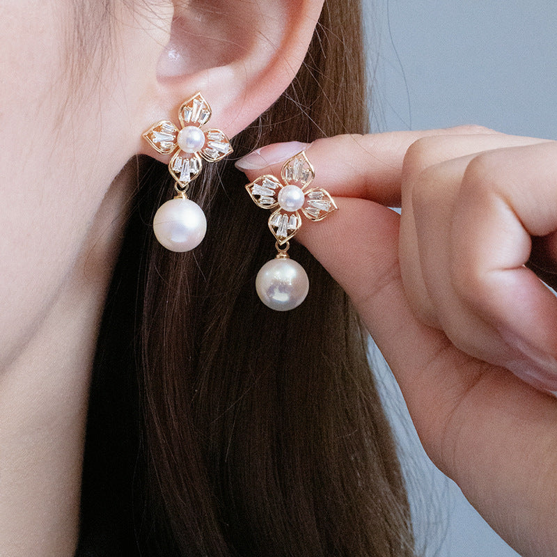 PEARLY CLOVER EARRING