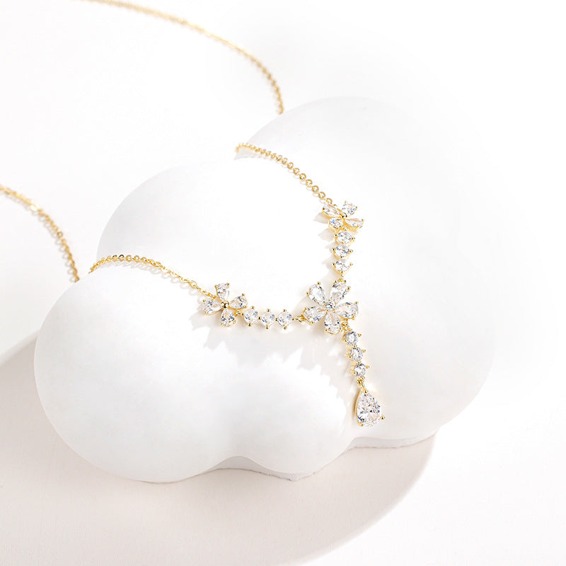 FLORA PENDANT NECKLACE