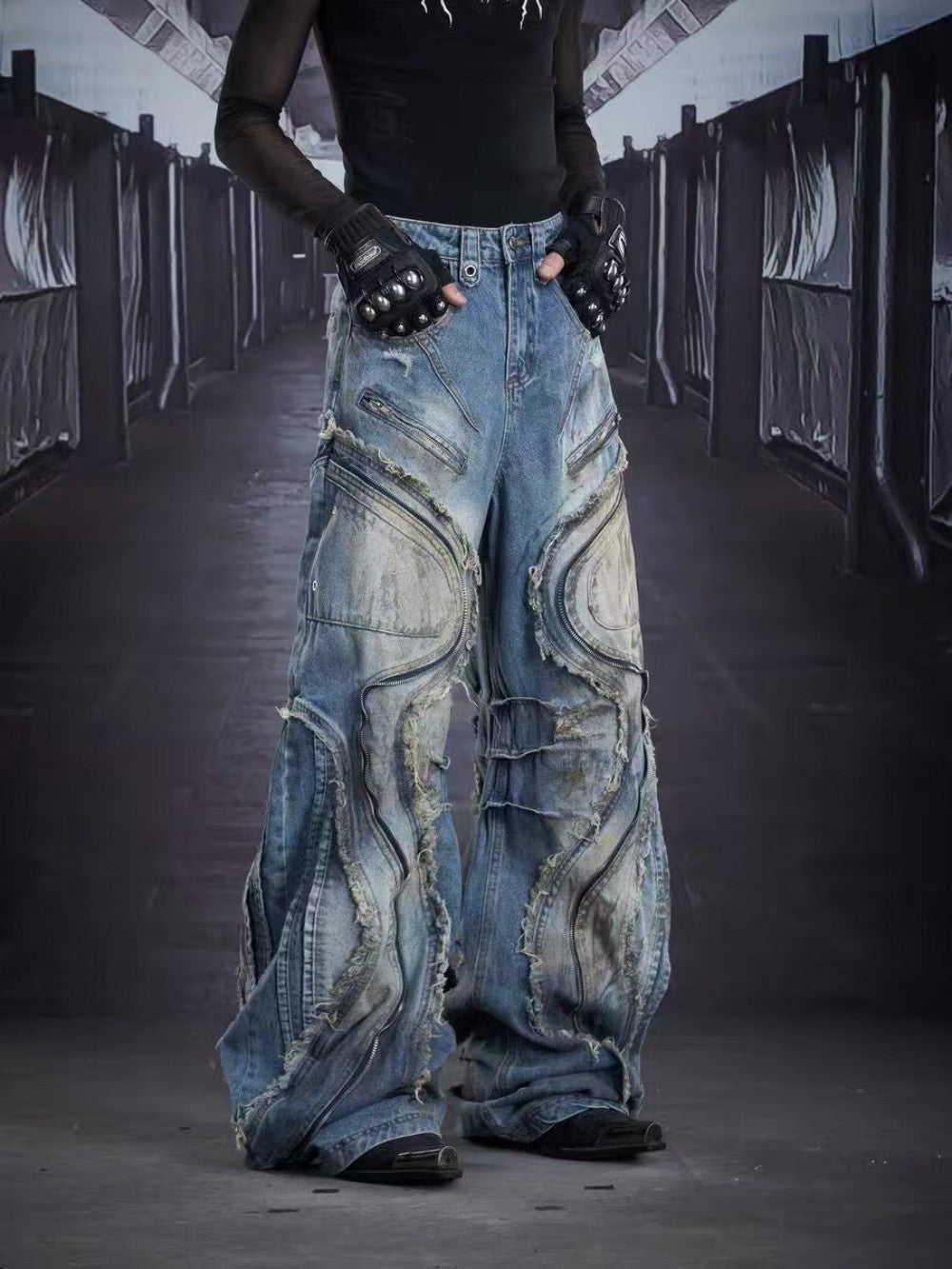 Baggy Curved Wave Distressed Denim Pants