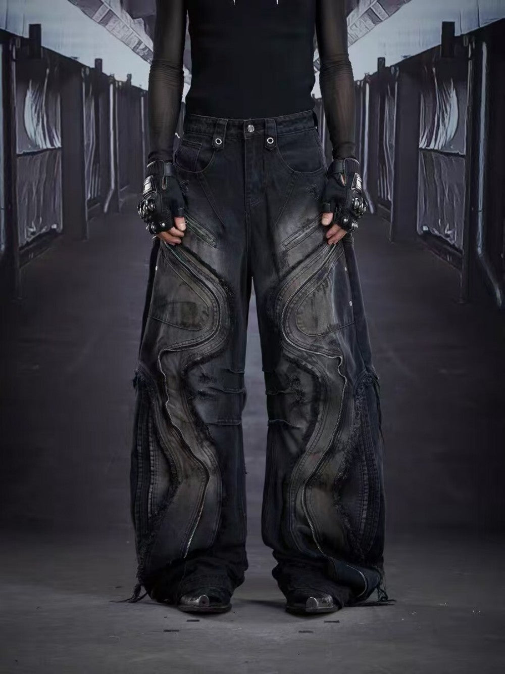 Baggy Curved Wave Distressed Denim Pants