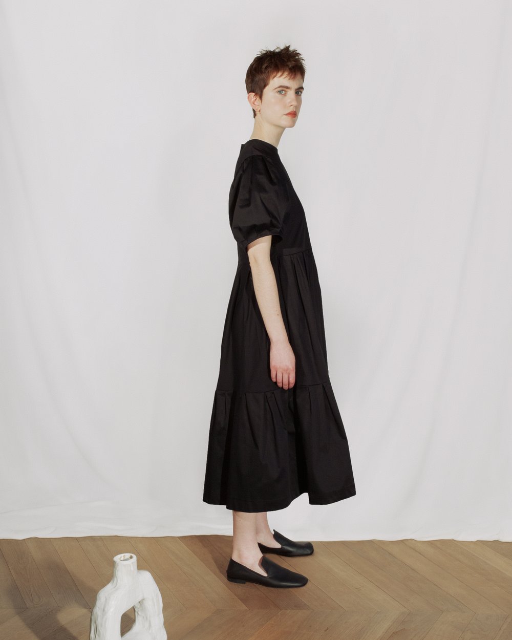 Gathered puffy sleeves dress