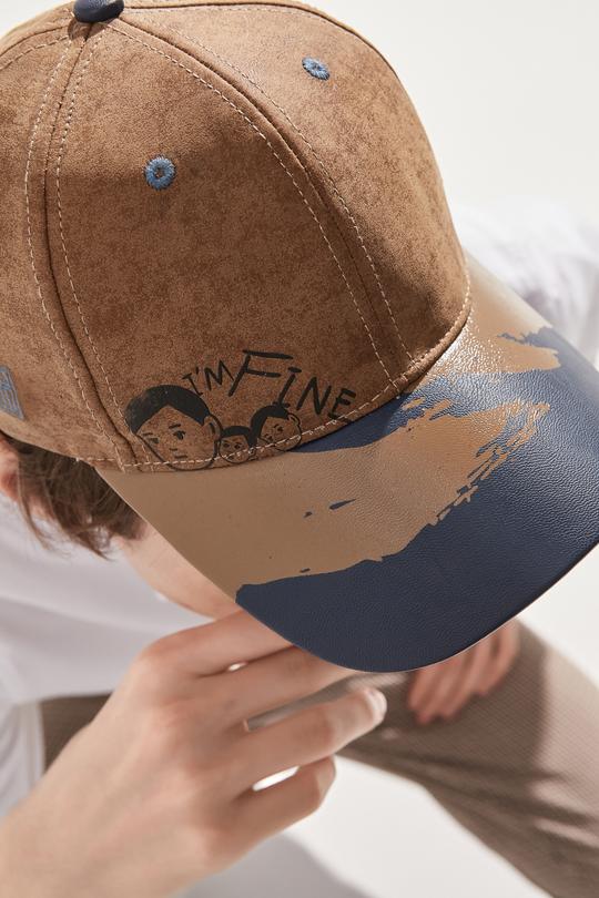 Embroidery Snapback - Fine Print
