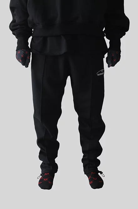 UNIVERSAL SWEATPANTS LOGO