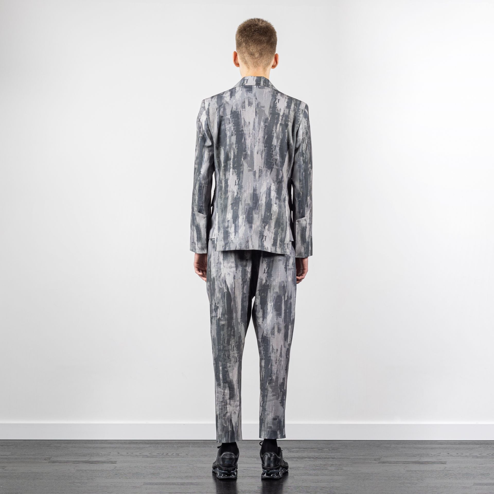 MONOCHROME X FRAGILE TIE DYE BLAZER