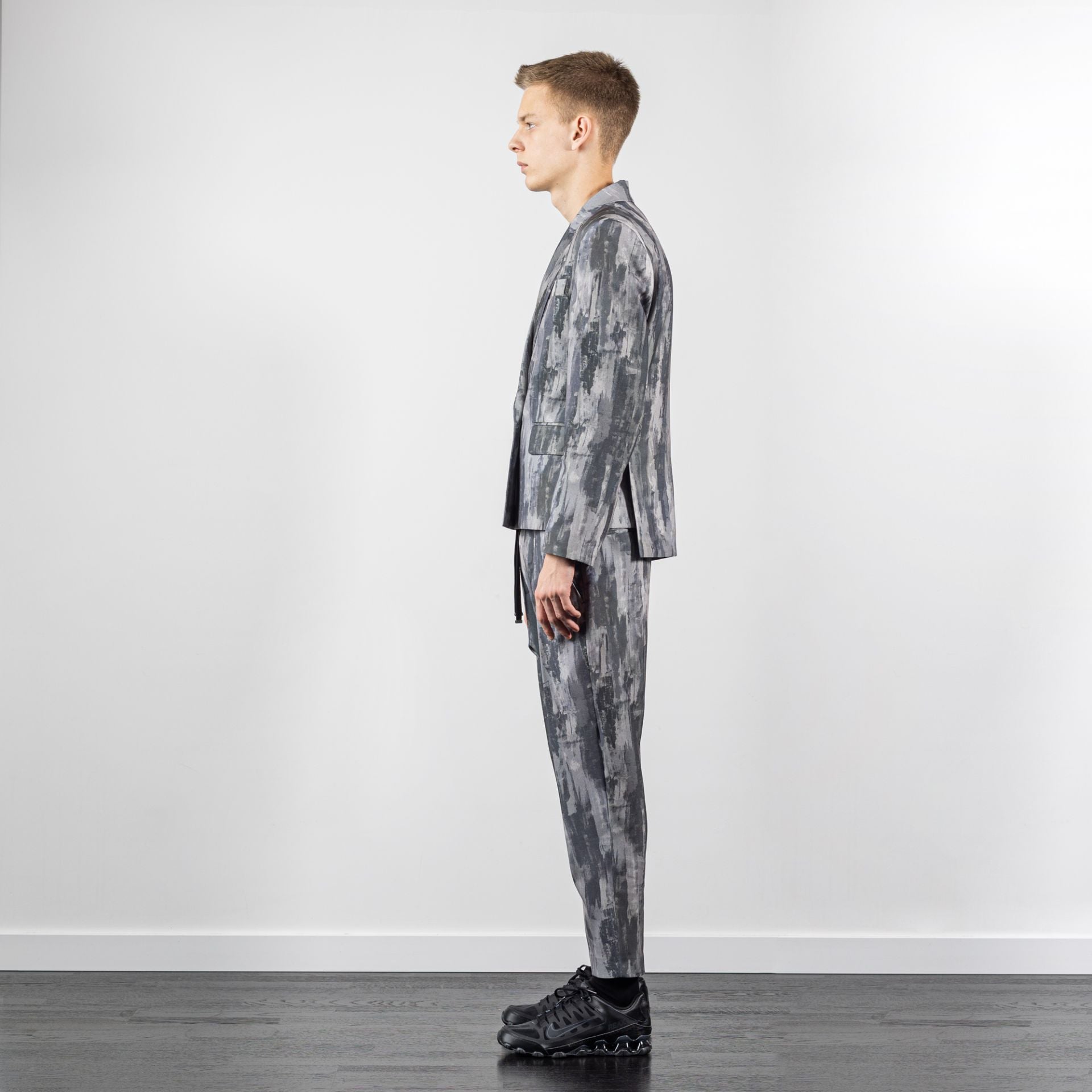 MONOCHROME X FRAGILE TIE DYE BLAZER