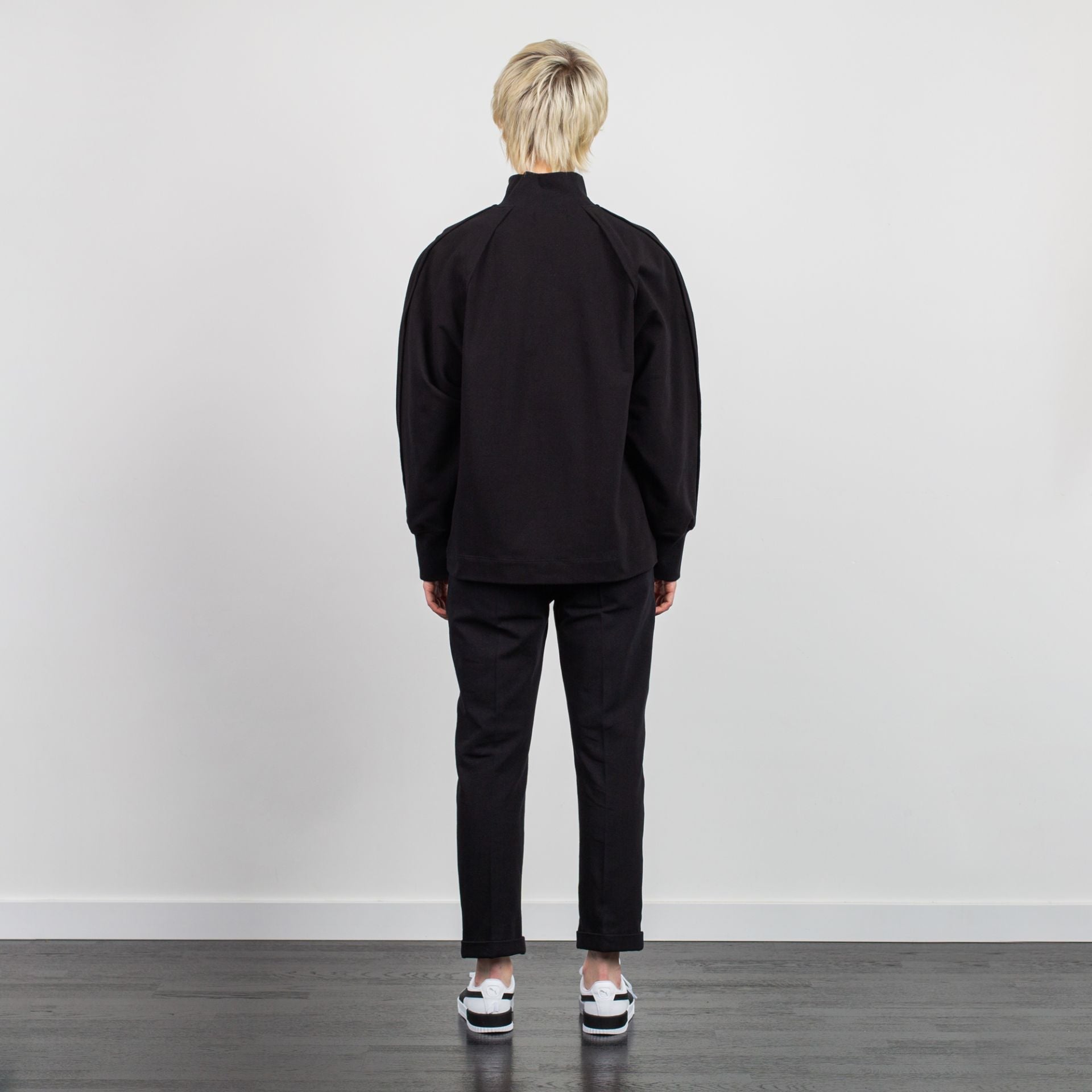RAGLAN SLEEVE TURTLENECK BLACK