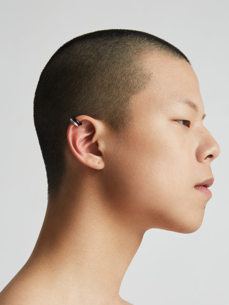 STONE DUPLICATING EAR CUFF