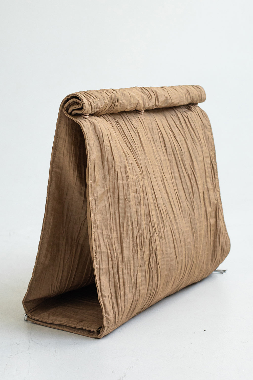 TAKEAWAY 2-WAY TRANSFORMING PIECE: SHORTS / BAG